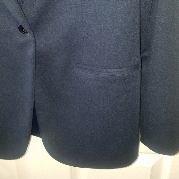 Forever 21 Navy Blue Blazer - Picture 2 of 7